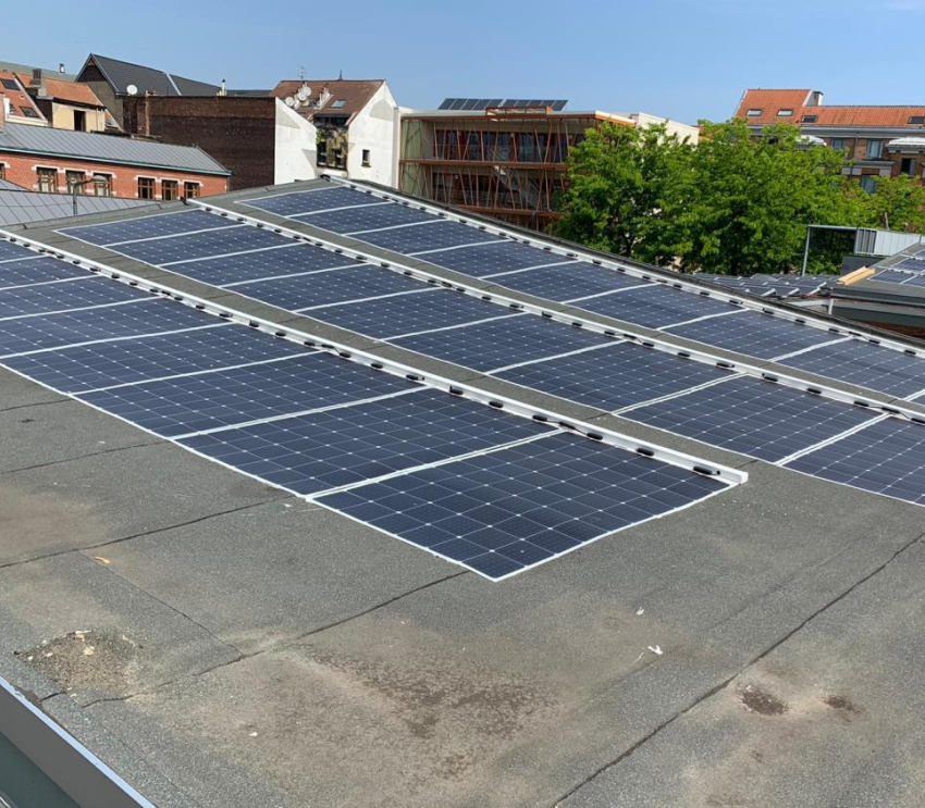 Light and flexible Solar Panel